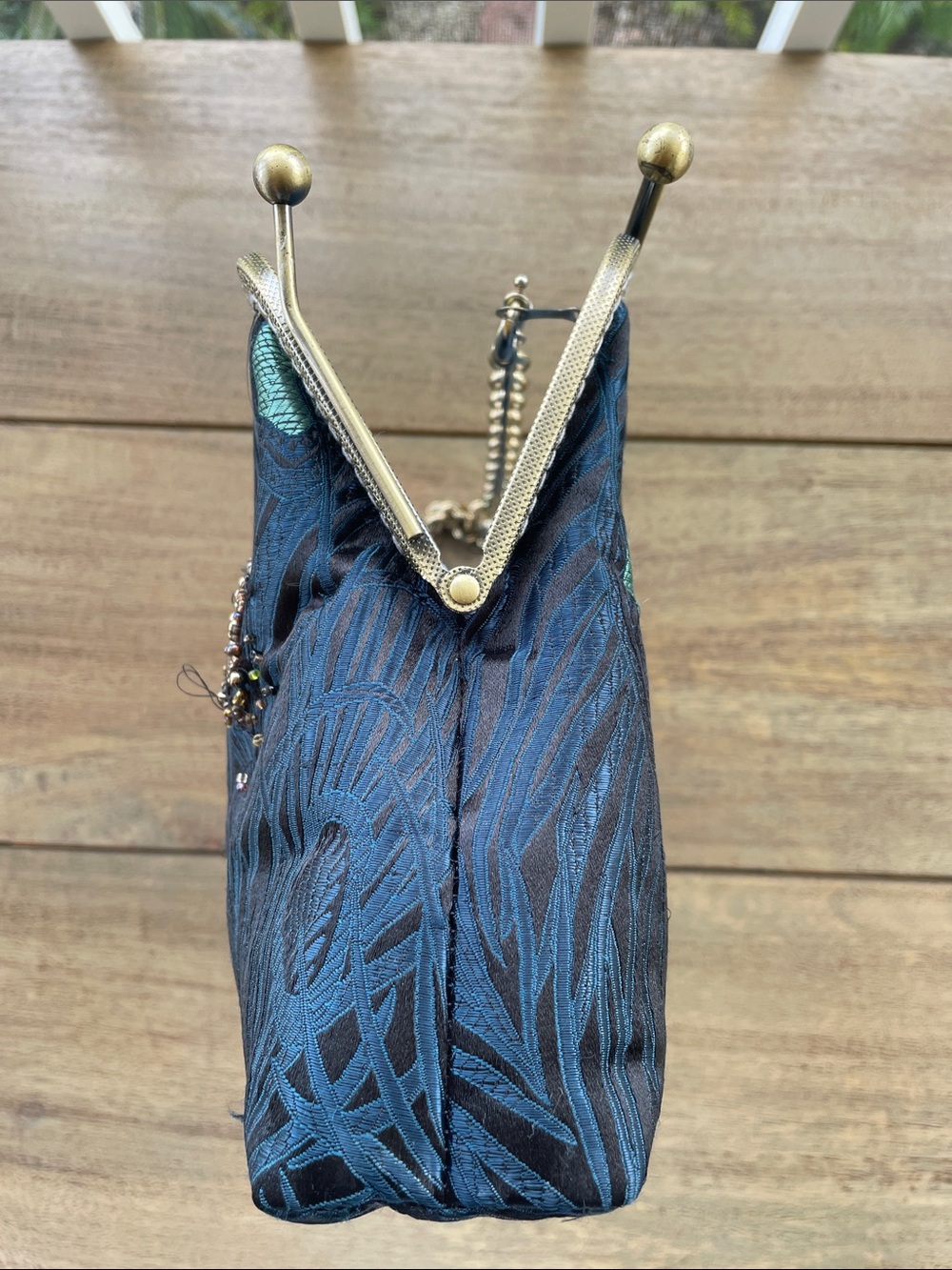 Vintage-Inspired Blue Embroidered Evening Bag with Gold Chain - Picture 6 of 11
